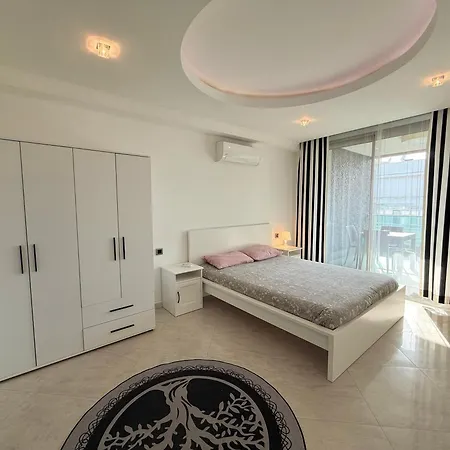 Sa Apartments! 2bd Flat 200m To The Apartment