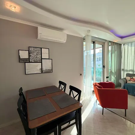 Sa Apartments! 2bd Flat 200m To The Apartment
